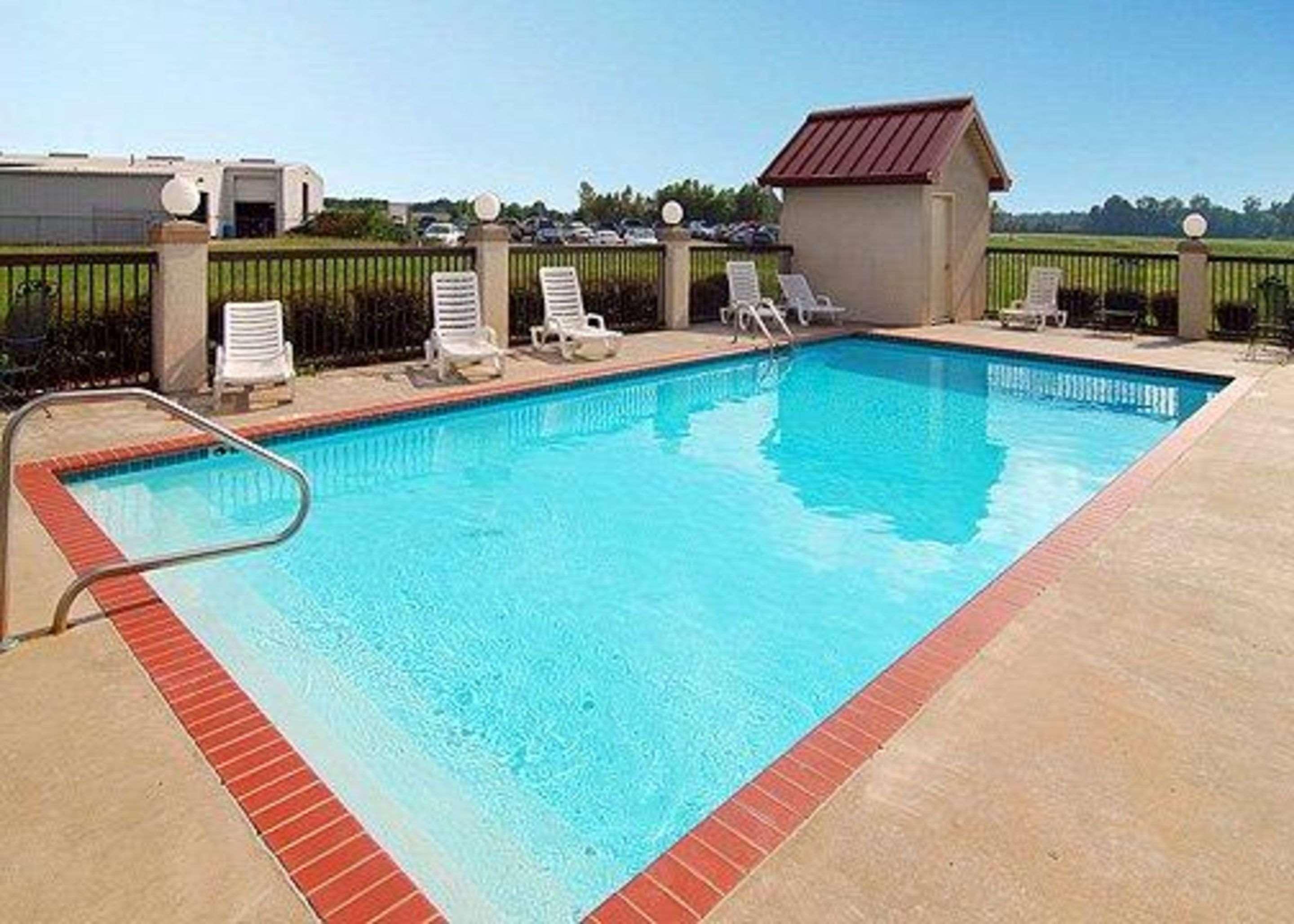 Quality Inn & Suites Pine Bluff Dış mekan fotoğraf